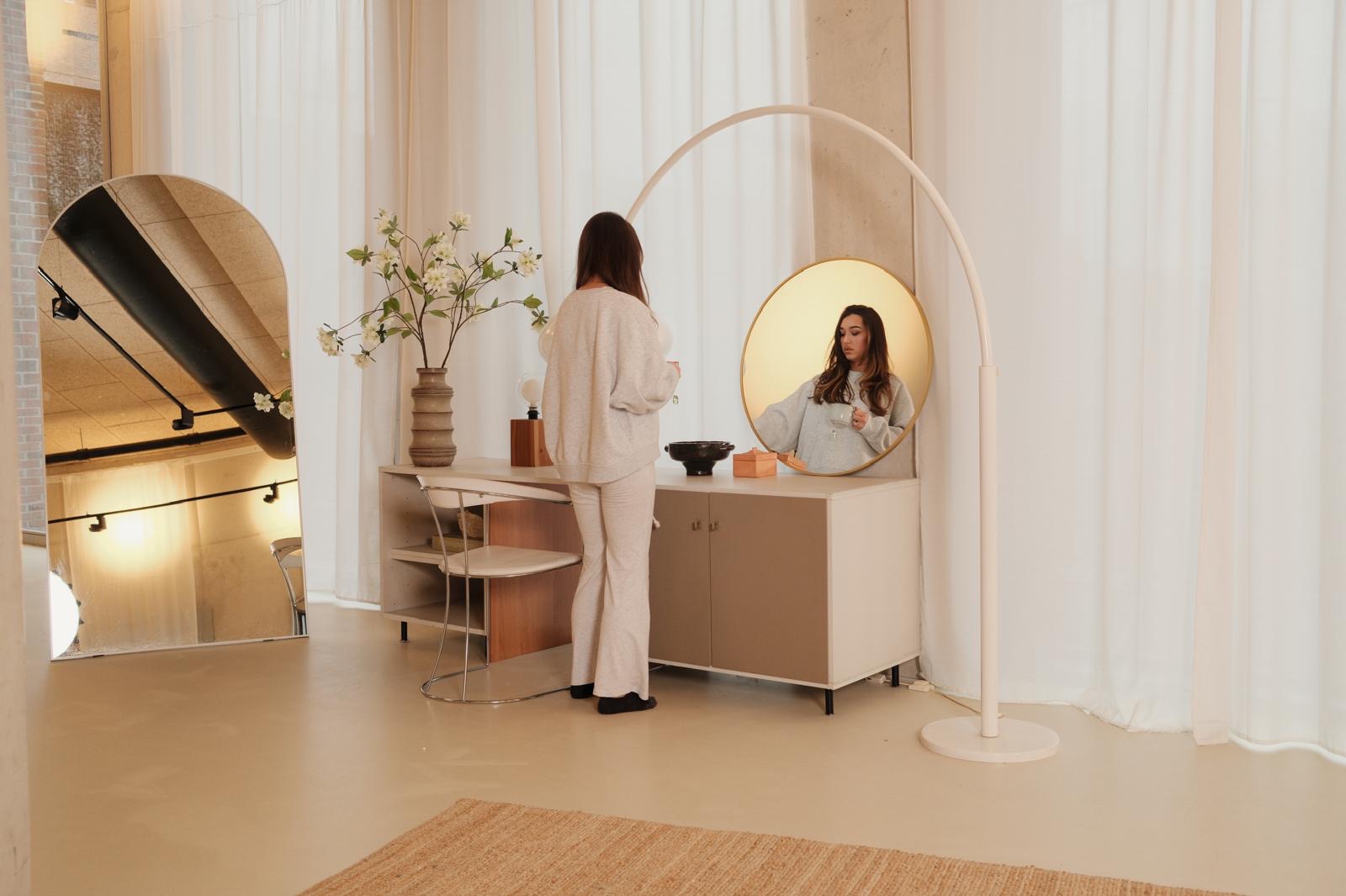 Solara Mirror – Ronde Spiegel 60 cm - aluminum lijst - Zwart