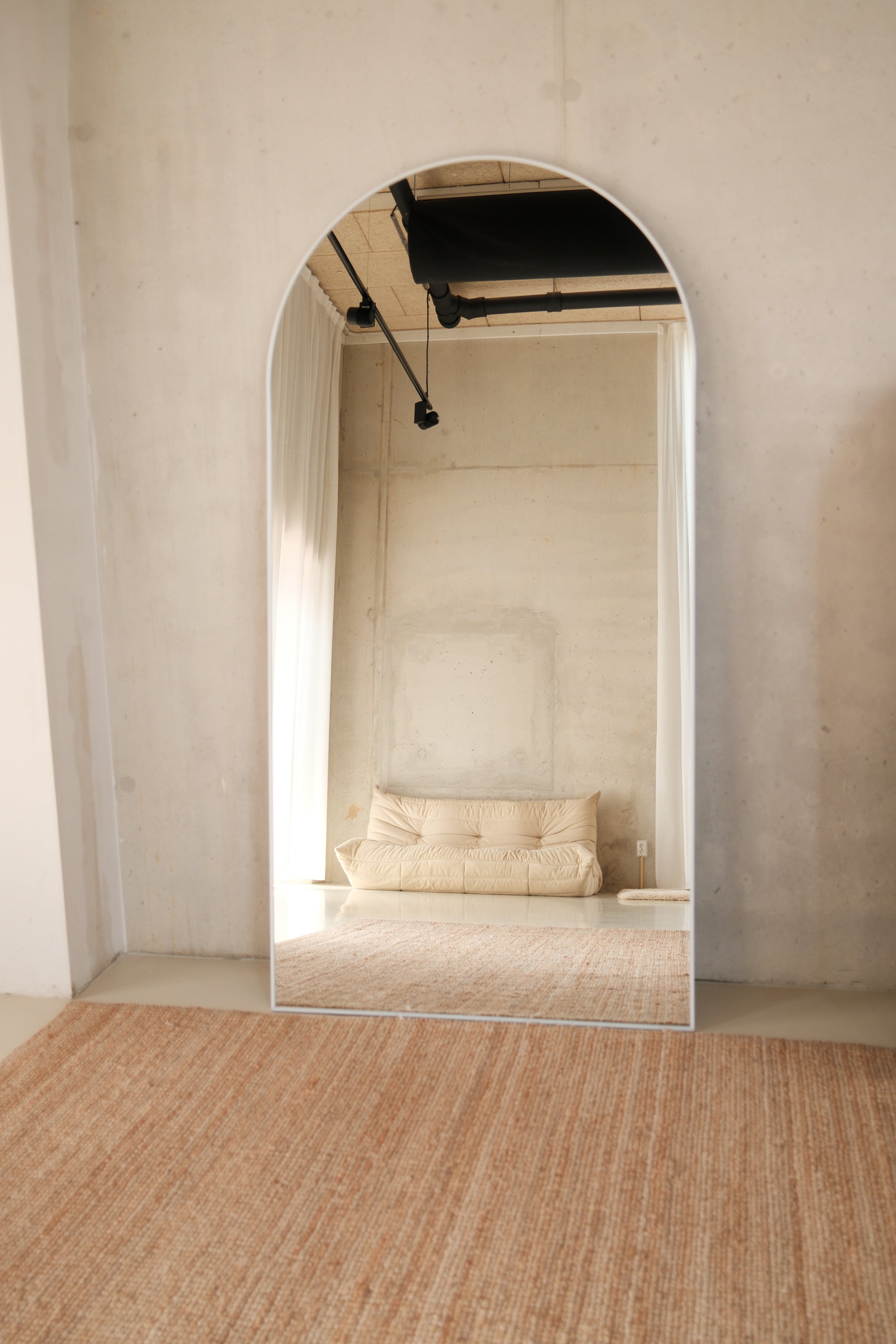 Elara Mirror – 200×100 cm | Arched Full-Length Mirror – Wit