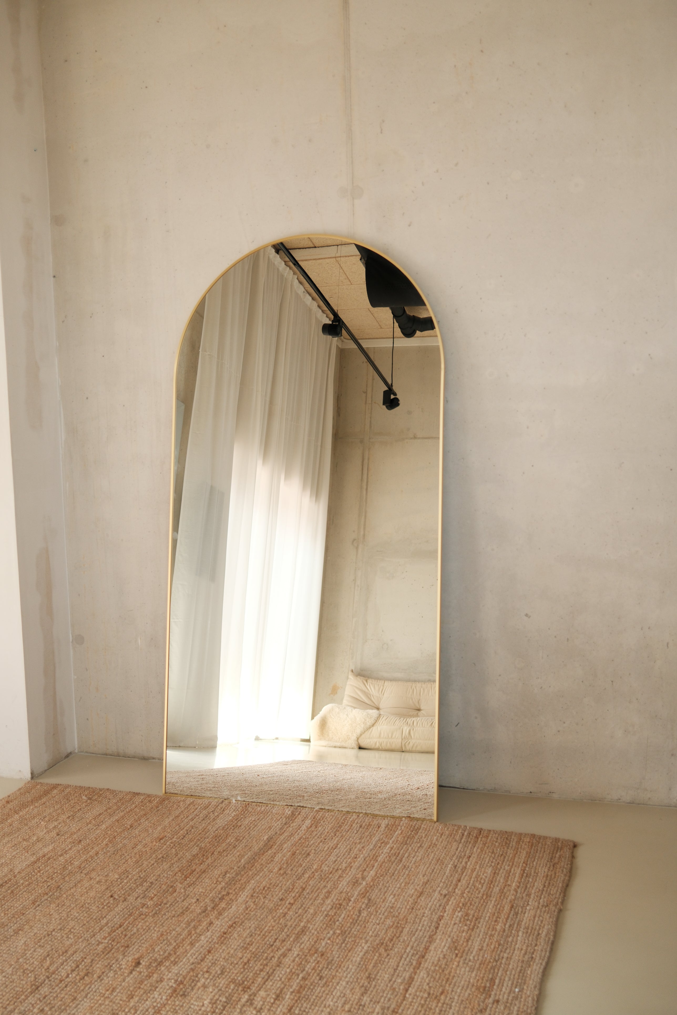 Elara Mirror – 200×100 cm | Arched Full-Length Mirror – Goud