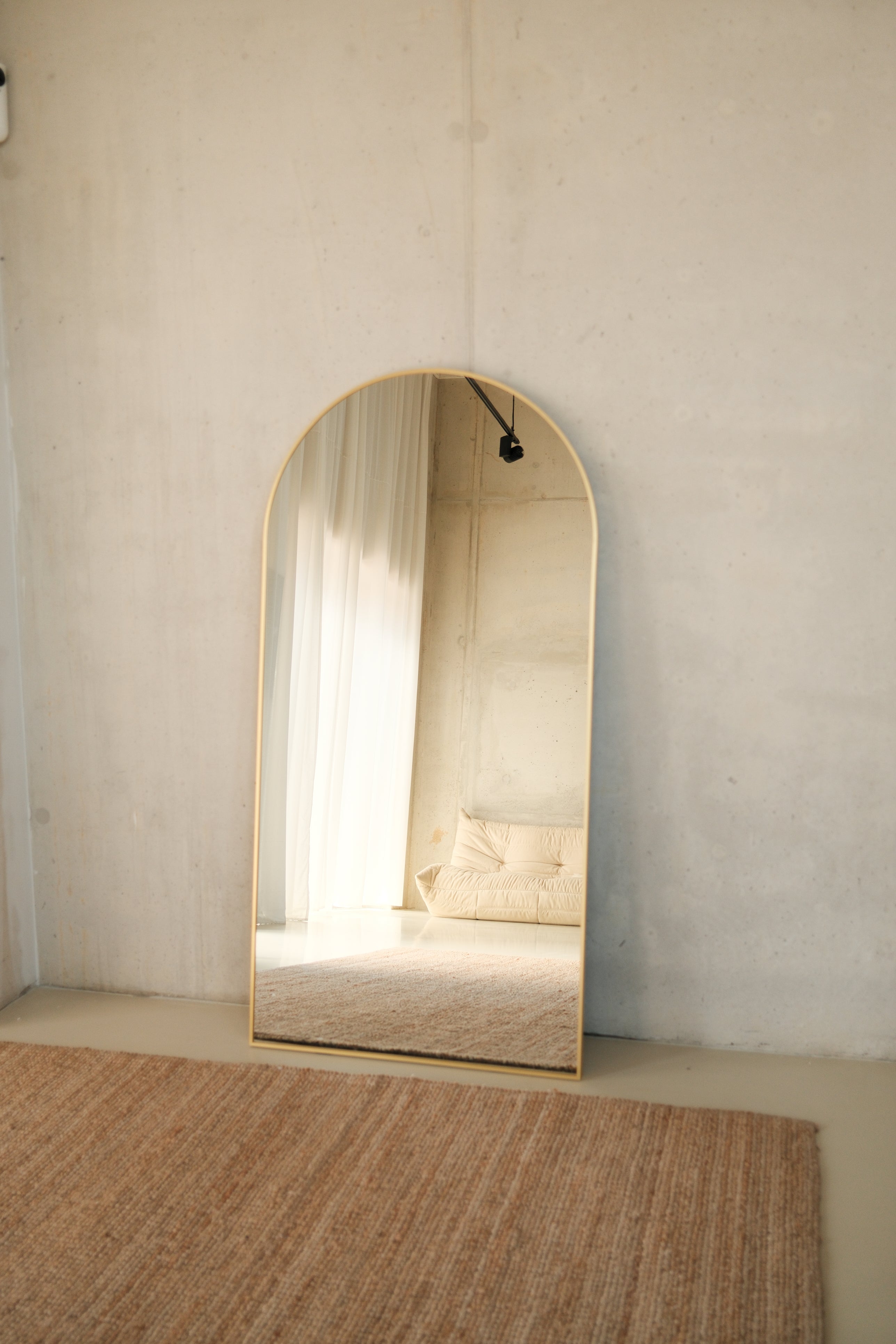 Elara Mirror Compact – 160×80 cm | Arched Full-Length Mirror – Goud