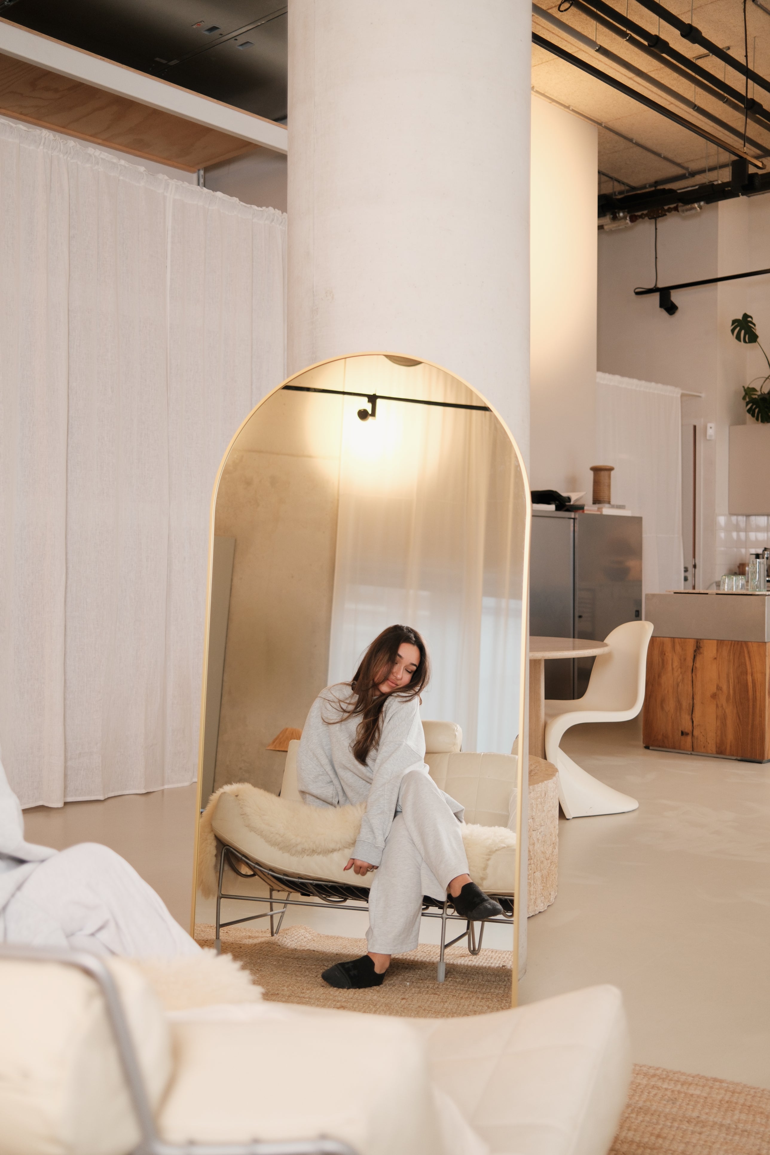 Elara Mirror Compact – 160×80 cm | Arched Full-Length Mirror – Goud