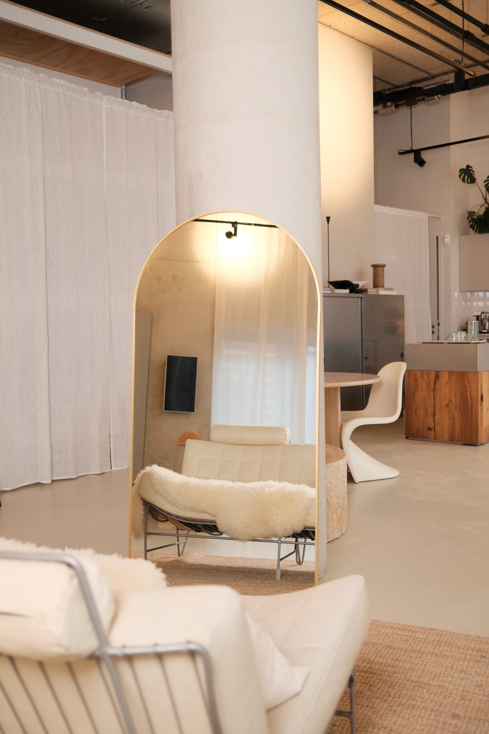 Elara Mirror Compact – 160×80 cm | Arched Full-Length Mirror – Goud