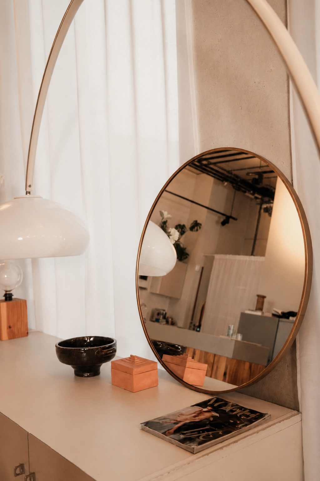 Solara Mirror – Ronde Spiegel 60 cm - aluminum lijst - Messing
