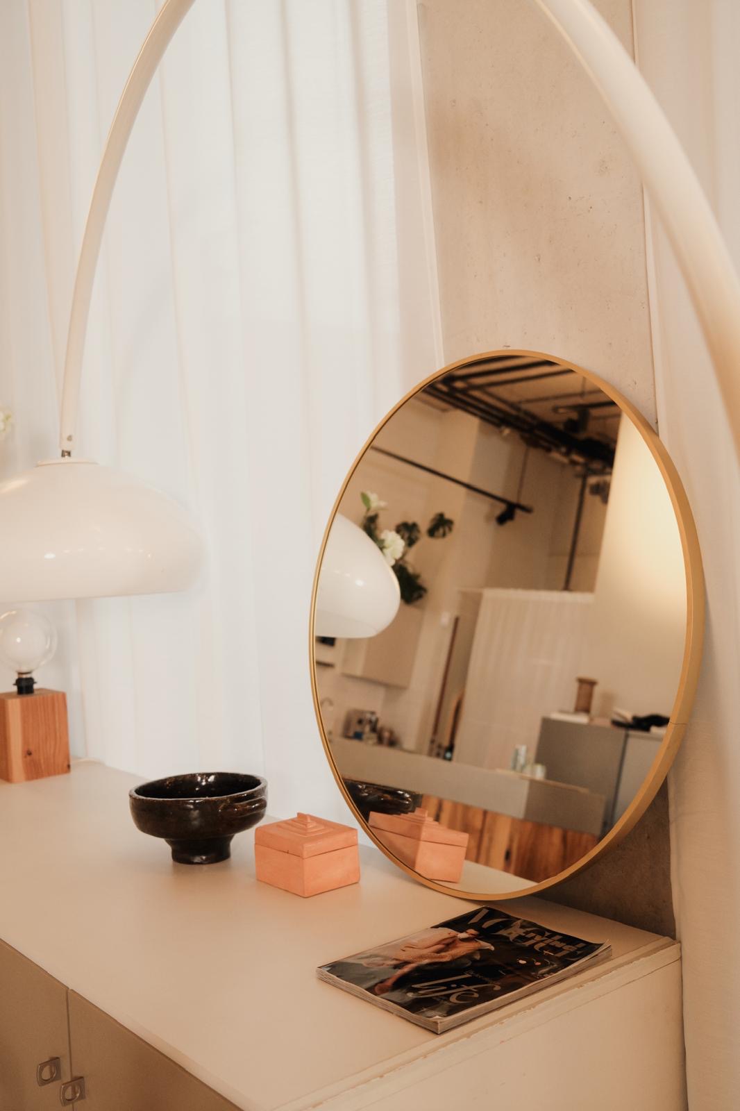 Solara Mirror – Ronde Spiegel 60 cm - aluminum lijst - Goud