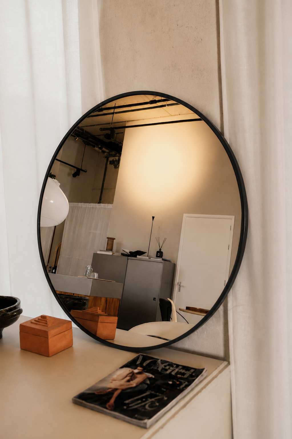 Solara Mirror – Ronde Spiegel 60 cm - aluminum lijst - Zwart