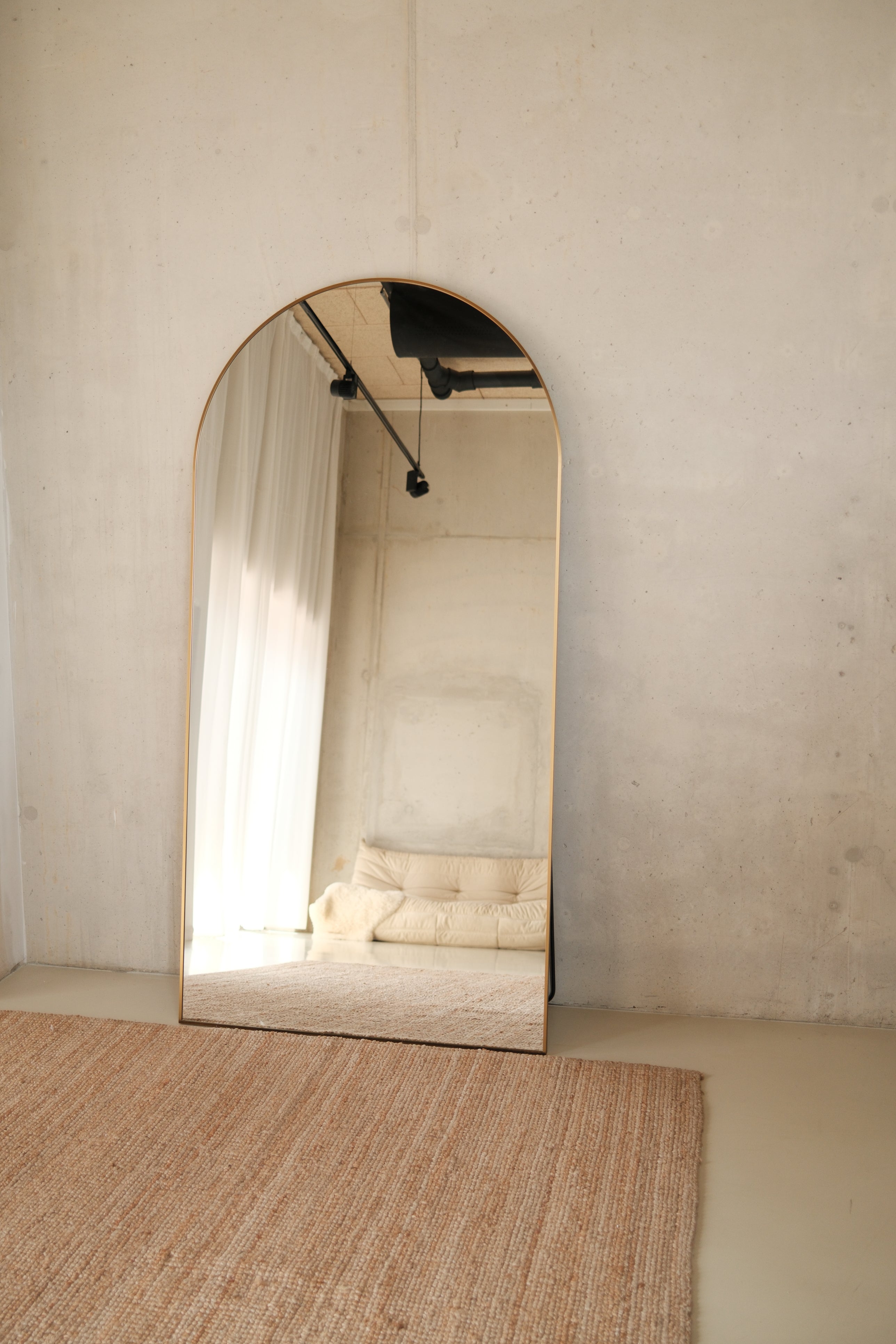 Elara Mirror – 200×100 cm | Arched Full-Length Mirror – Messing