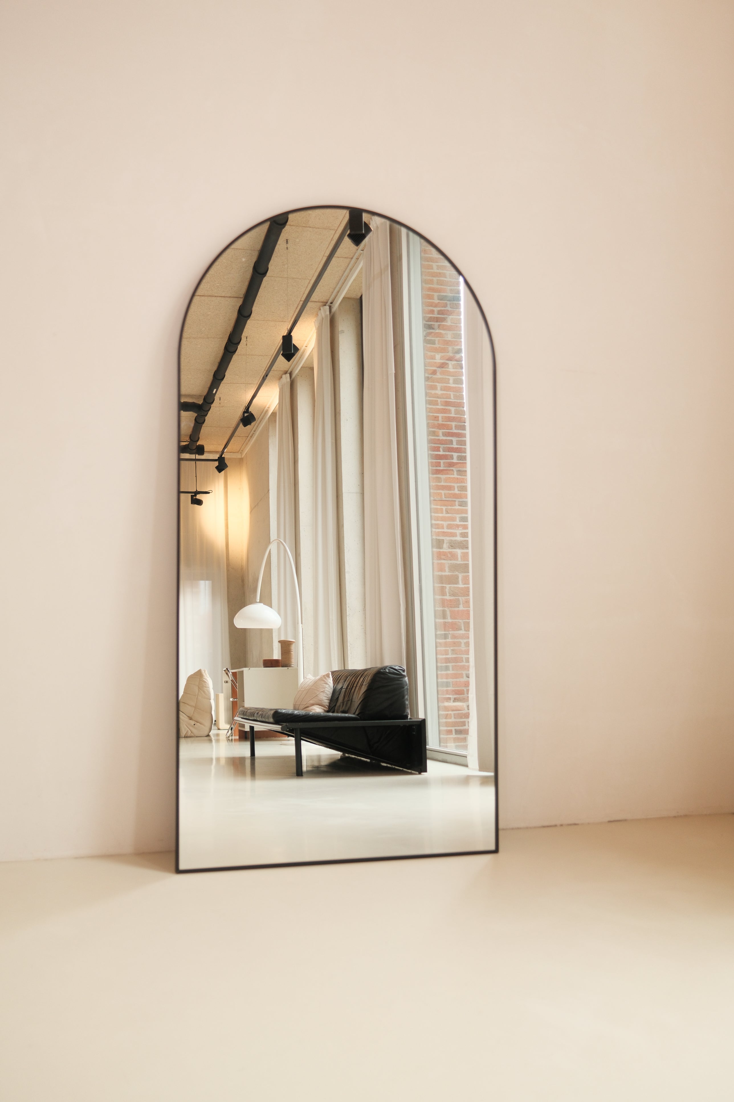 Elara Mirror – 200×100 cm | Arched Full-Length Mirror – Zwart